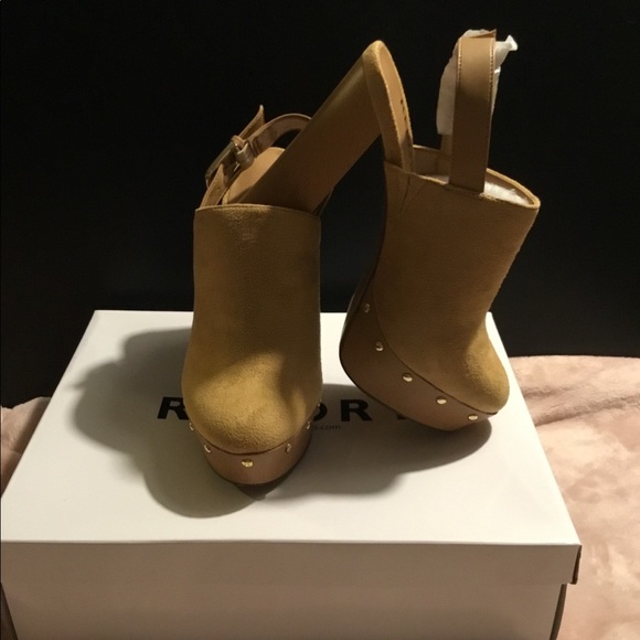 Report Shoes - 🌻Report Brown shoes Size 6🌻